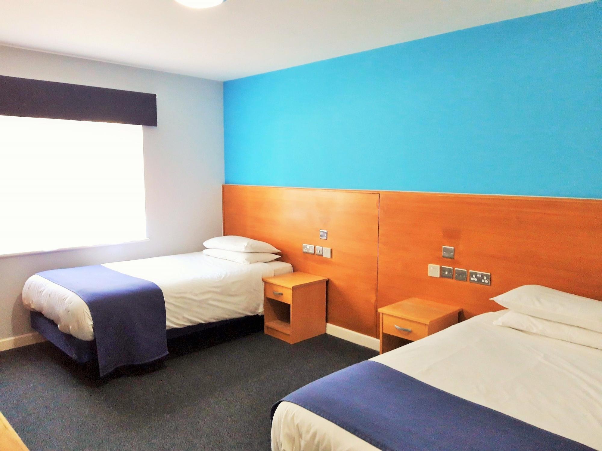 The Olympic Lodge Aylesbury  Esterno foto