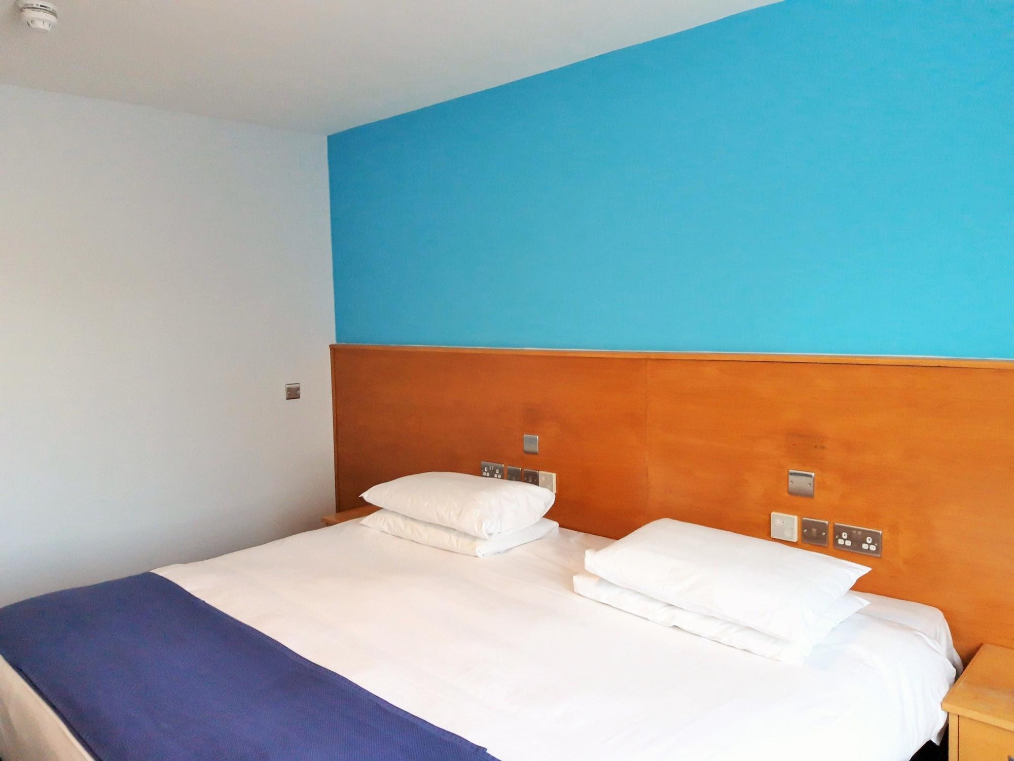 The Olympic Lodge Aylesbury  Esterno foto