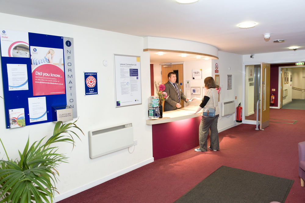 The Olympic Lodge Aylesbury  Esterno foto